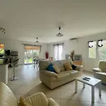 Nyaraló Maison Avec Jardin Quartier Calme