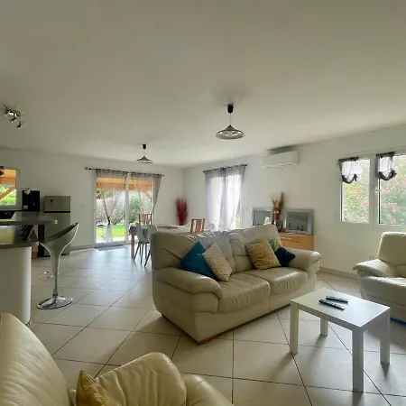 Сasa de vacaciones Maison Avec Jardin Quartier Calme
